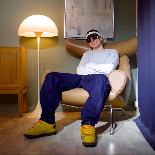 Kæreste Materiale cover art