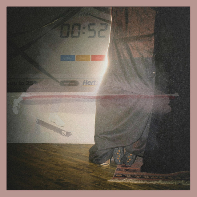 paper red album image
