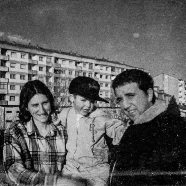 Por Aquí album image