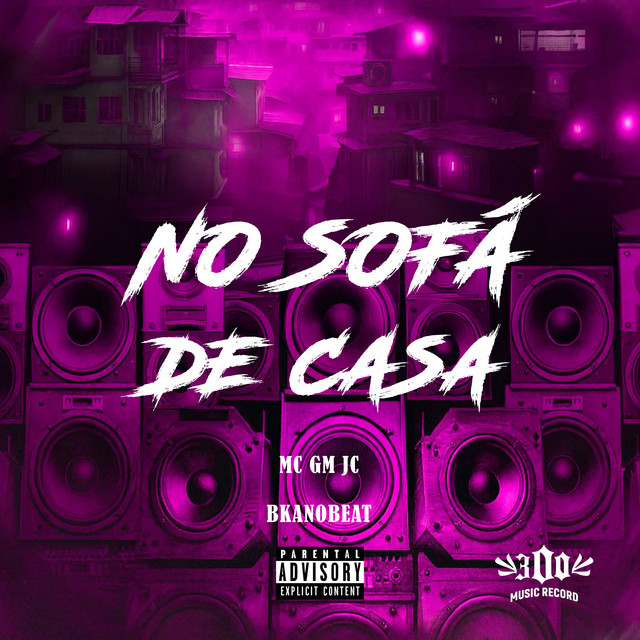 NO SOFÁ DE CASA
