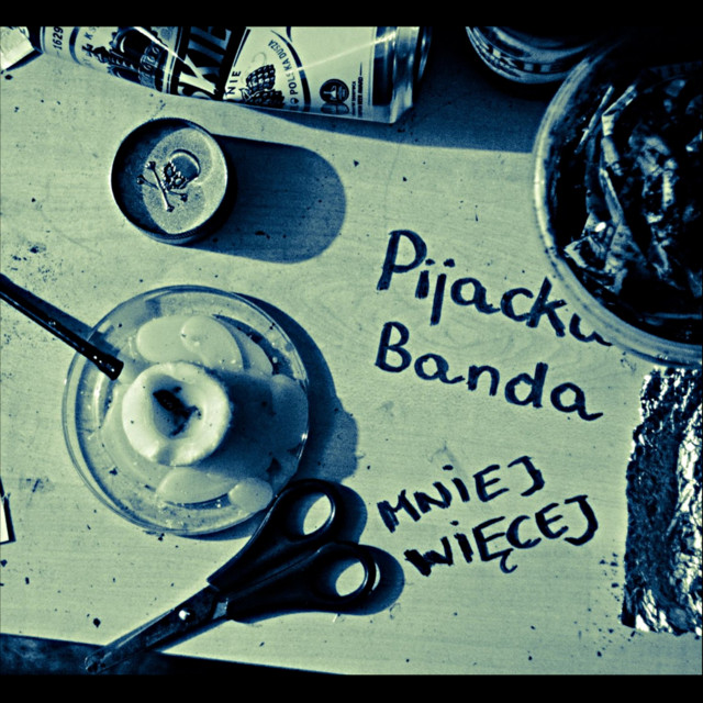 Mniej Więcej cover art