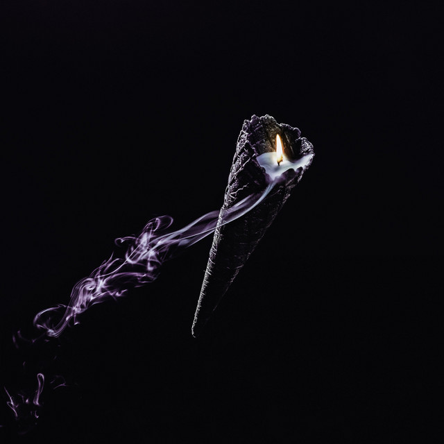 Tuoksukynttiläkonsultti cover art