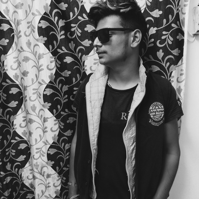 deV
