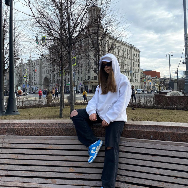 Staring At The Sky Slowed - Single by Sqweezey | Spotify