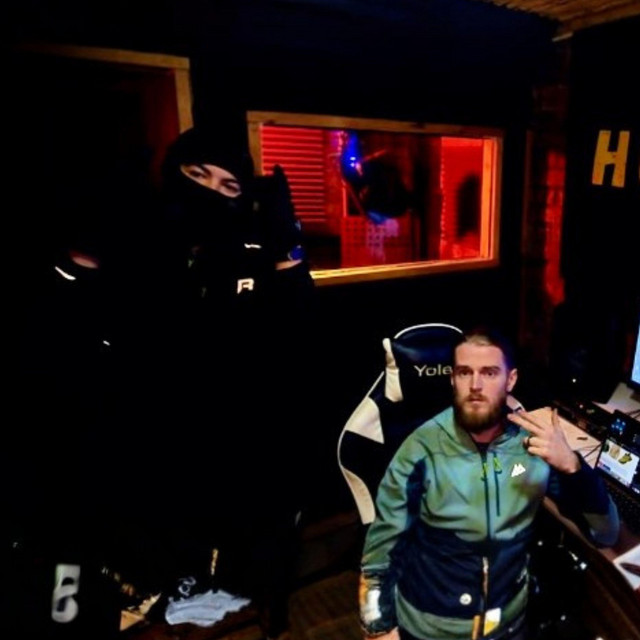 STUDIO WITH EMPRA