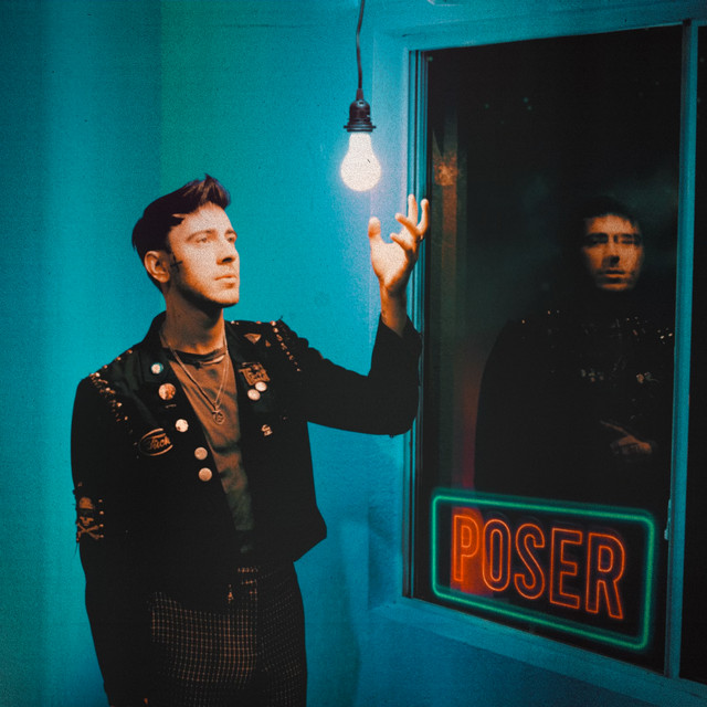Poser cover