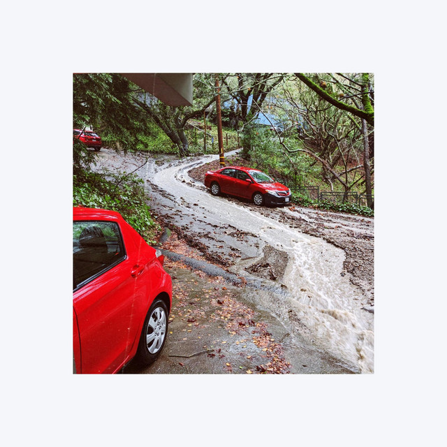River Driveway cover