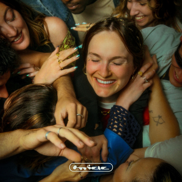 Bisou cover art