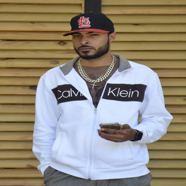 Chris R | Spotify
