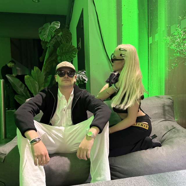 Écouter "Piano Jazz" de Serafina, YUNG SAINT PAUL