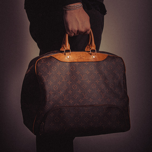 LV cover art