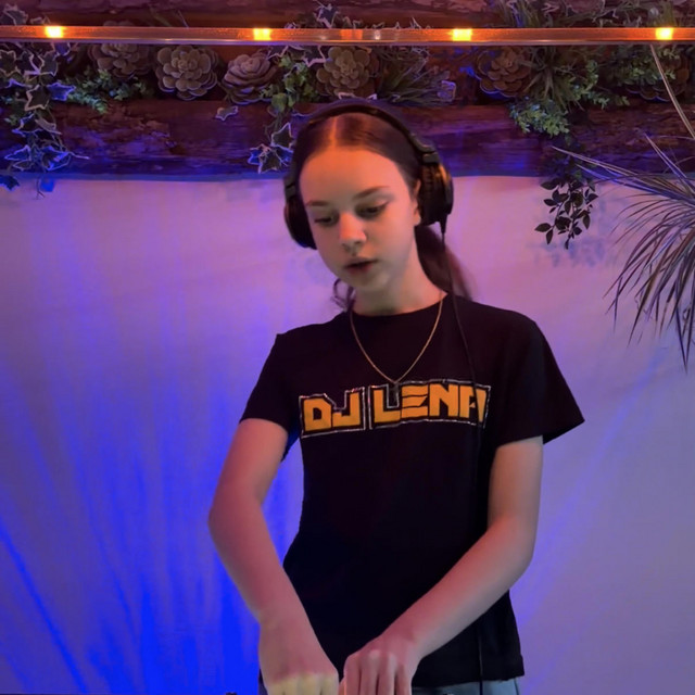 Dj Lena
