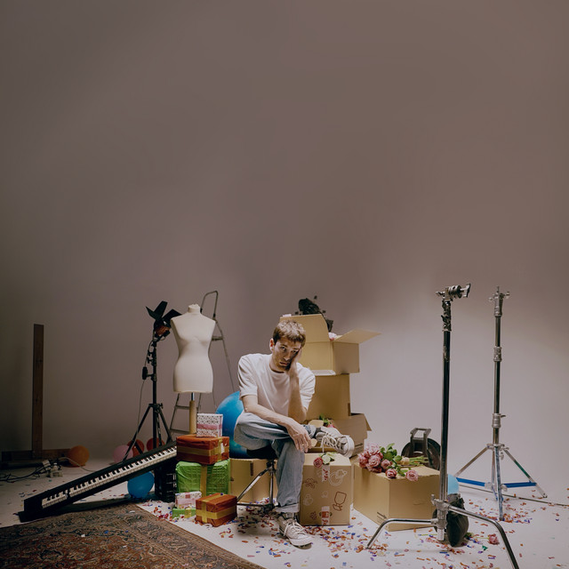 כותב שירי פרידה cover art