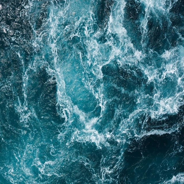 Rolling Ocean Waves