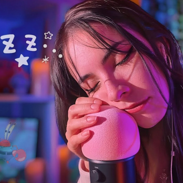 Luna Bloom ASMR