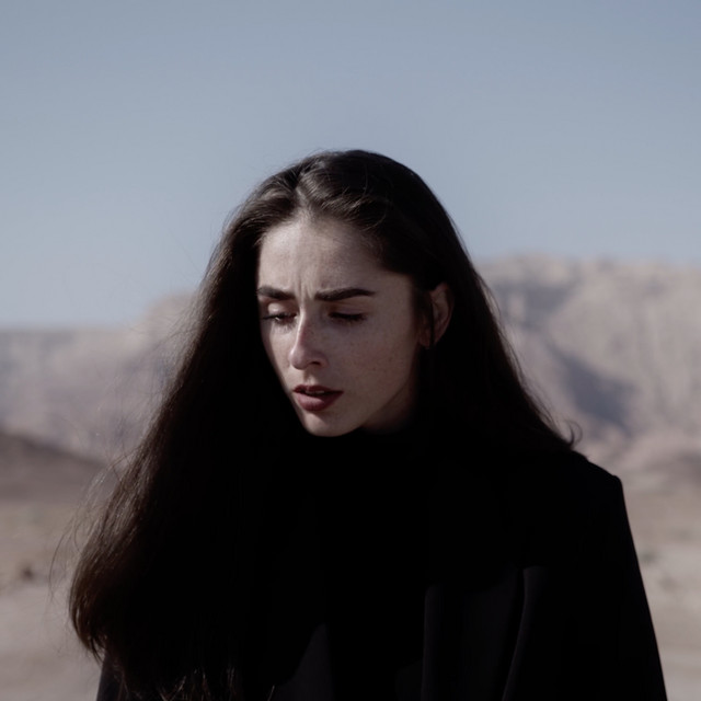 Обкладинка: Confession — Milana Mikhaeli