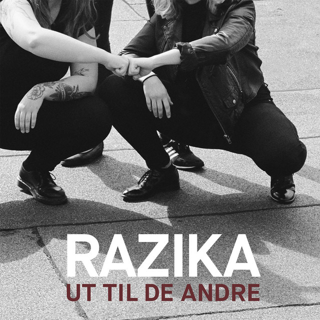 Ut til de andre cover art
