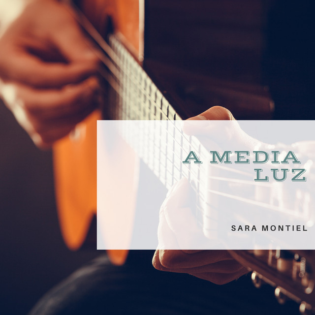 A Media Luz cover art