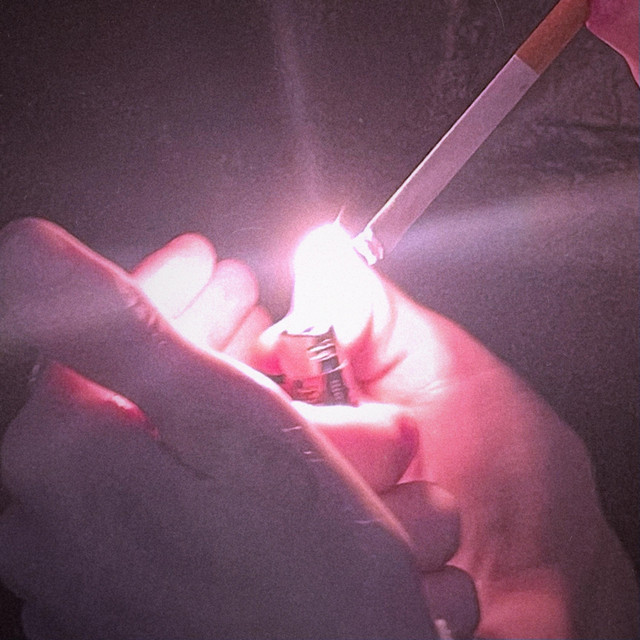 are cigarettes supposed to burn your throat Do Electronic Cigarettes Burn Your Throat?