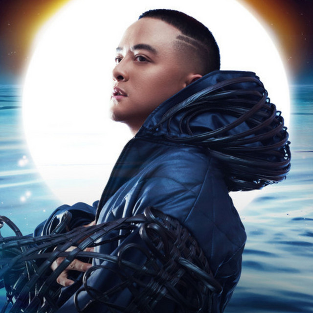 Vẫn Yêu Từng Phút Giây