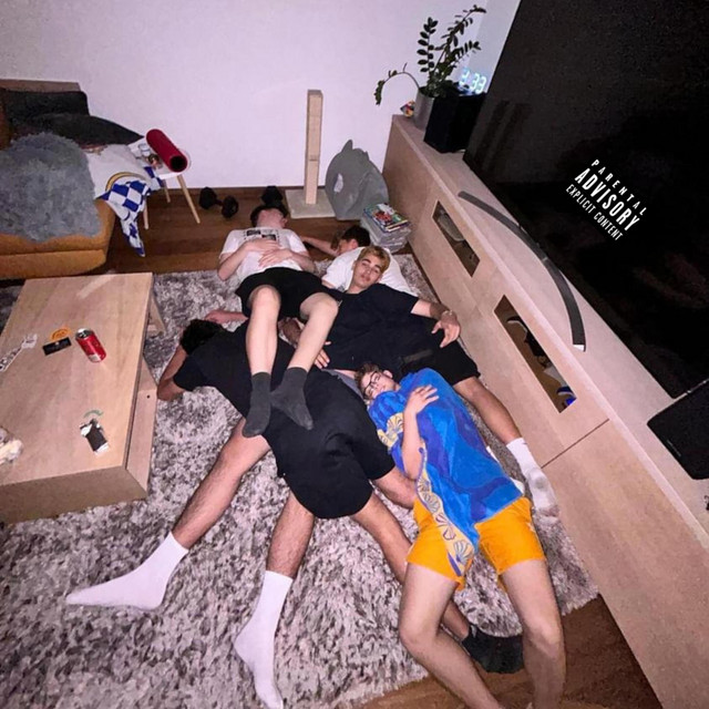 KINGO MARKET (feat. KrusyDave, Rihekopo42, Polgár & Isti) cover art