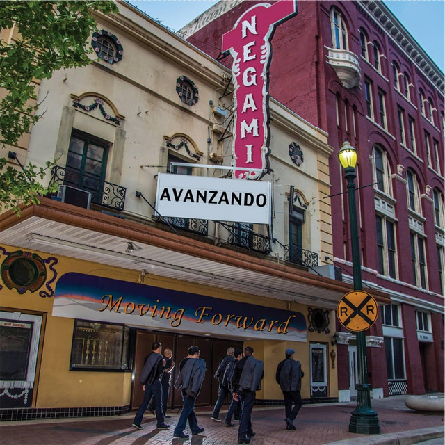 Avanzando cover art