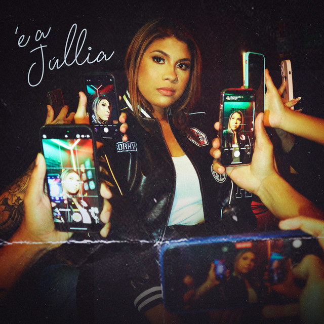 É A JULLIA cover art