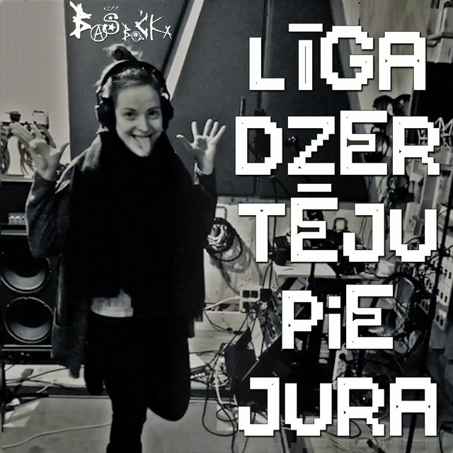 Līga Dzer Tēju pie Jura cover