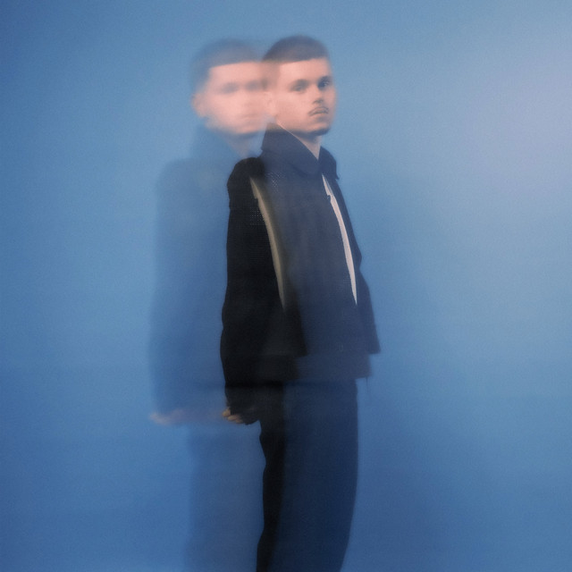 À l'aide de moi-même