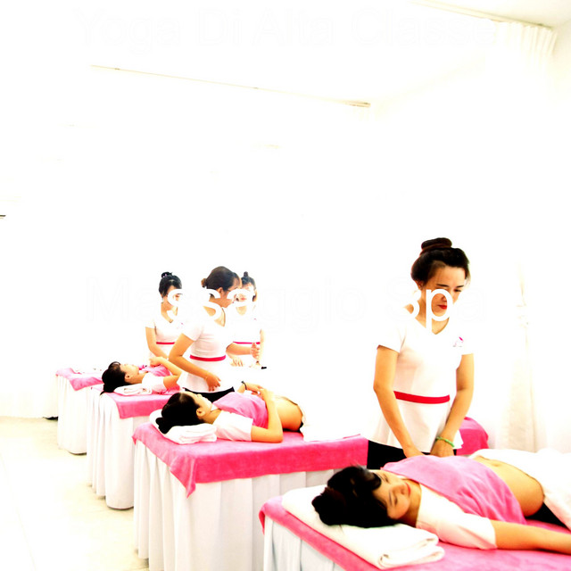 Yoga Di Alta Classe cover art