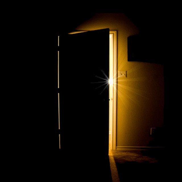 ¿BUSCAR O DESCUBRIR? | Las Puertas Entreabiertas cover art