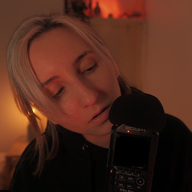 Mon chuchotement ASMR est à peine perceptible...