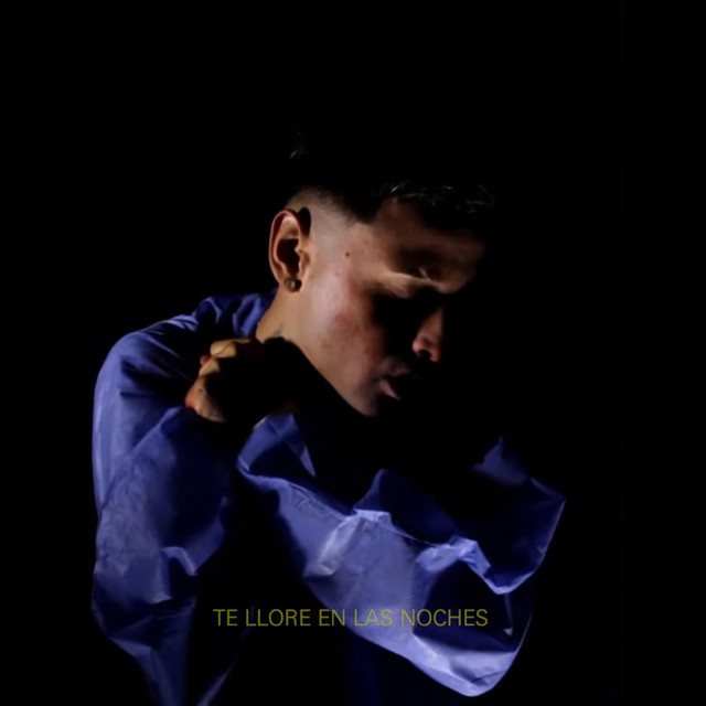 EXTRAÑO cover art