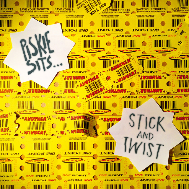 Piskie Sits Photo