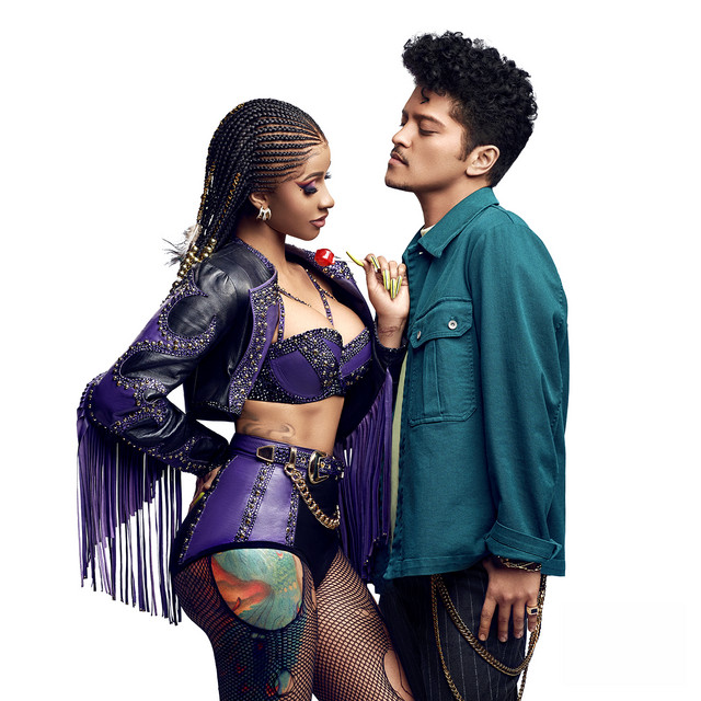 Capa de Please Me - Cardi B