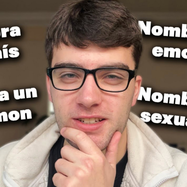 ASMR pero puedes SOLO dormir si respondes LO MISMO que YO cover art