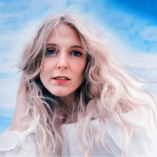 Emi Li | Spotify