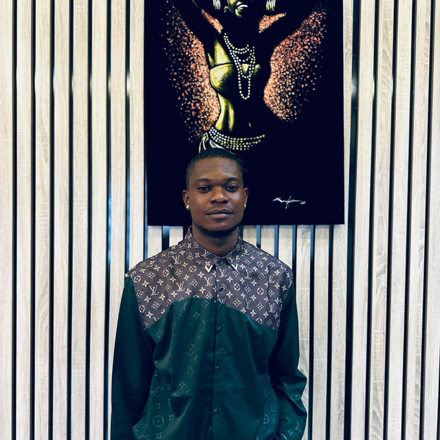 LoWo D Currency cover