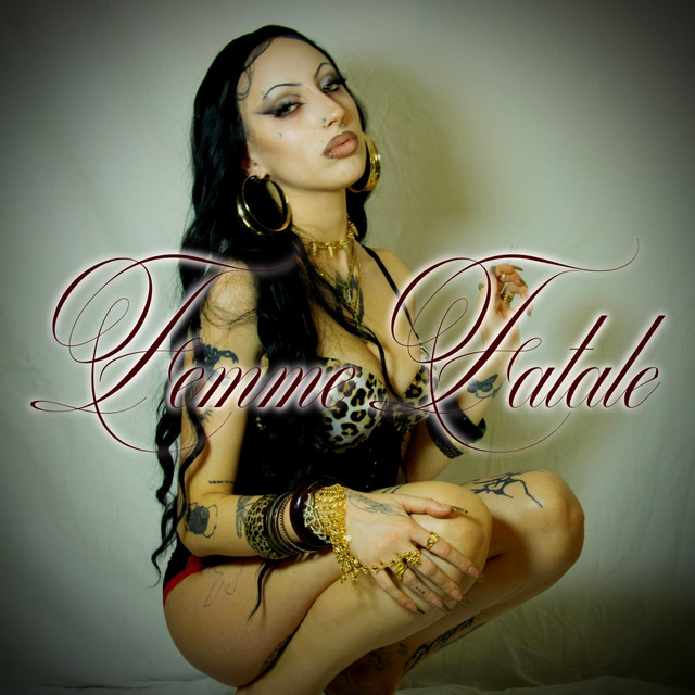FEMME FATALE