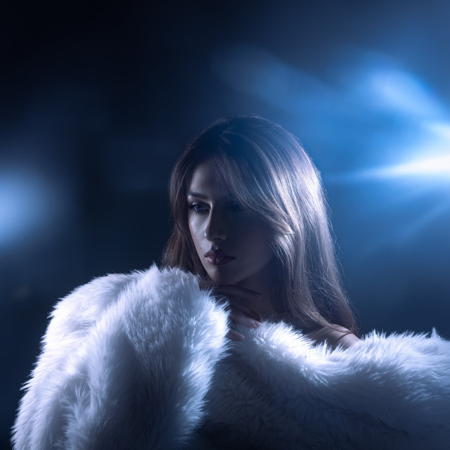 Обкладинка: Everything & Nothing — MON FIA