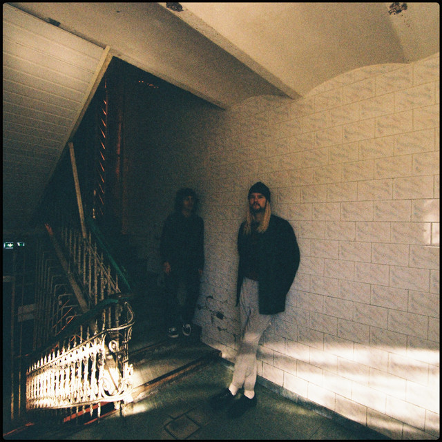Išeinu cover art