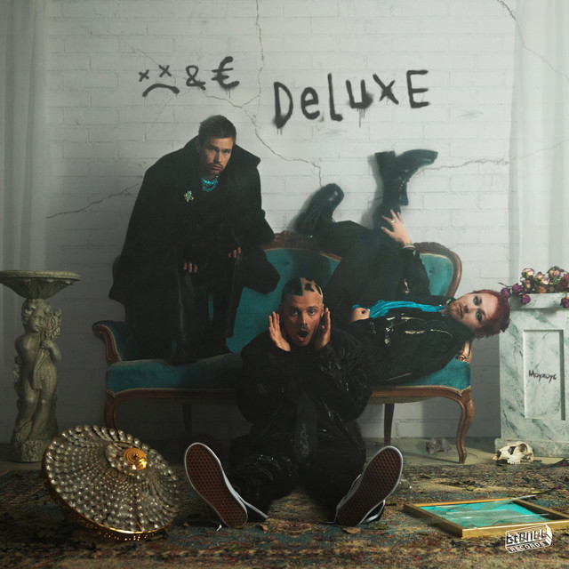 Masennust & massii (Deluxe) cover art