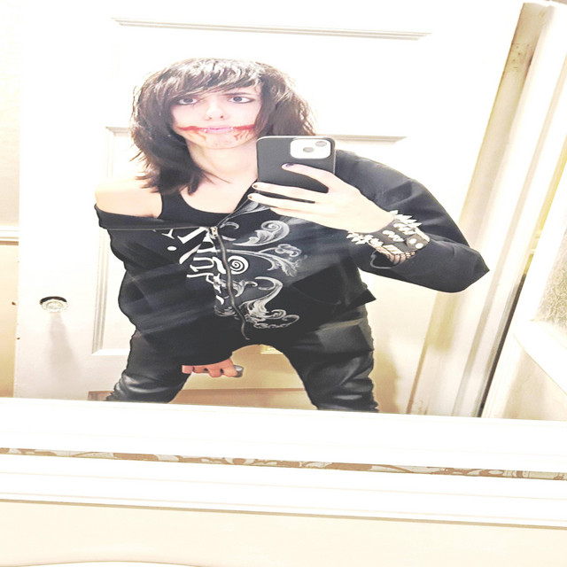 cuz im emo - ceaser2k exclusive - song and lyrics by predayed