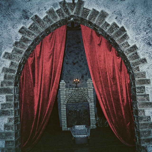 Обкладинка: Vamp — Matheus Draco