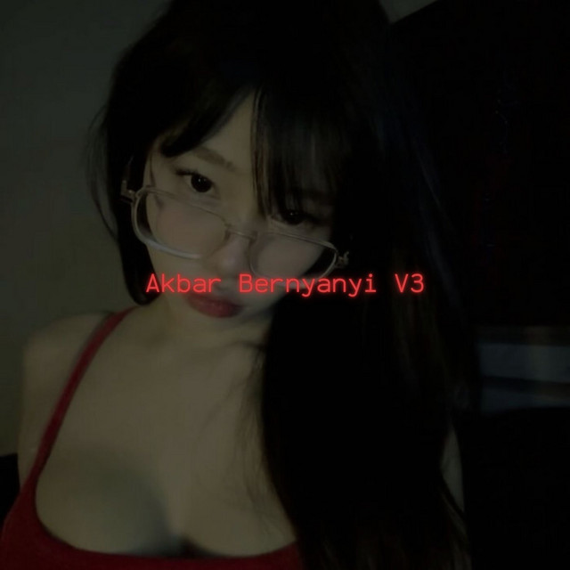 Akbar bernyanyi - V3