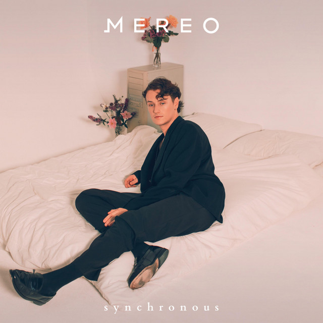 Synchronous cover art