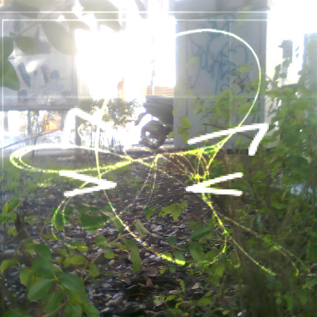 >_< cover art