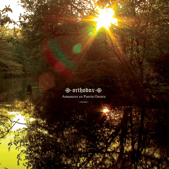Amanecer en puerta oscura cover art
