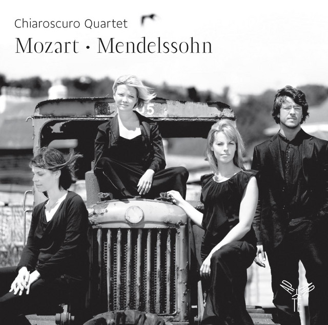 Mozart: String Quartet No. 15 / Mendelssohn: String Quartet No. 2