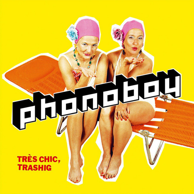 Très chic, trashig cover art